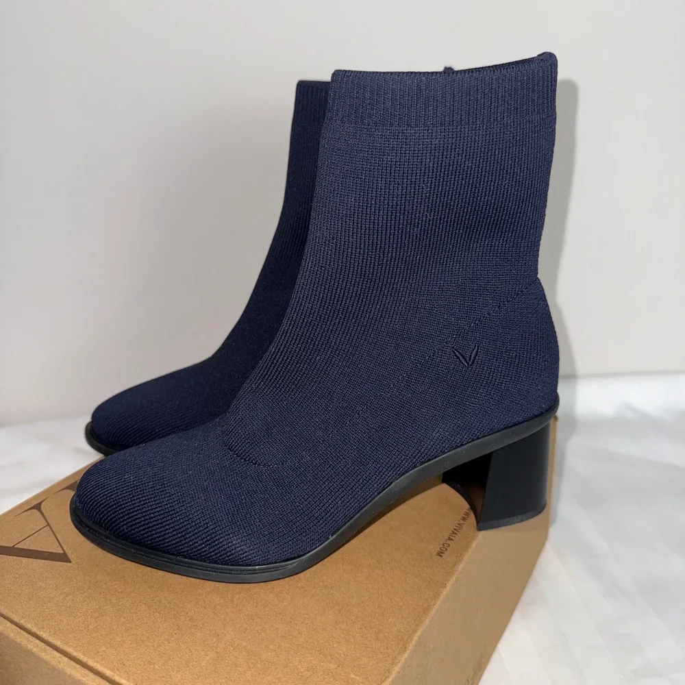 Vivaia Navy Knit Sock Boots Block Heel Women's Water Repellent Size US 6.5 EU 37